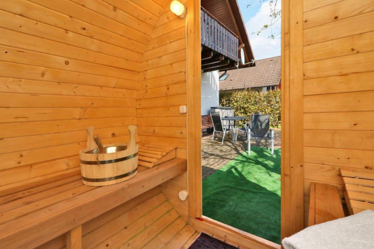 Seepark Kirchheim Ferienhaus Bei Nina Mit Sauna Экстерьер фото